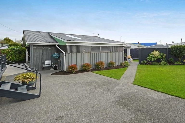 Photo of property in 5 Eastling Street, Bishopdale, Christchurch, 8053