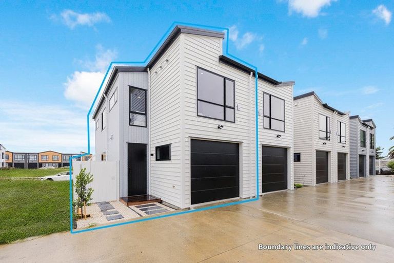 Photo of property in 35 Observation Green, Hobsonville, Auckland, 0616