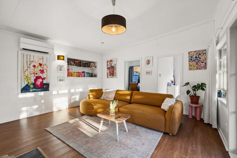 Photo of property in 51 Oxford Street, Kingston, Athol, 9793