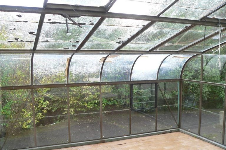 Photo of property in 21 Saint Edmund Crescent, Tawa, Wellington, 5028