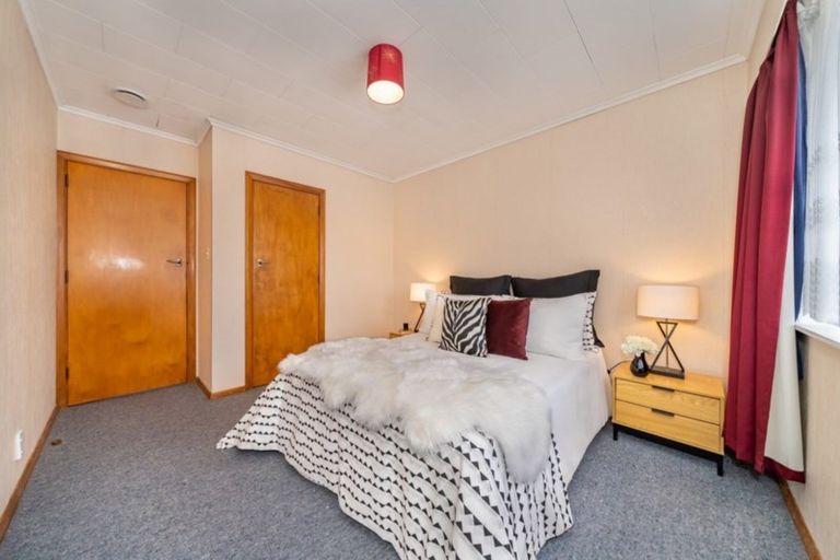 Photo of property in 12 Snell Grove, Clouston Park, Upper Hutt, 5018