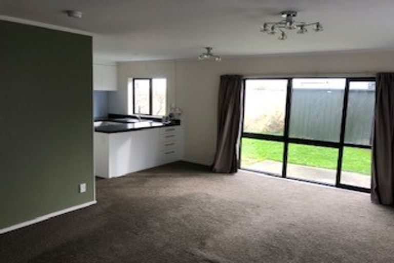 Photo of property in 8b Marama Crescent, Palmerston North, 4414