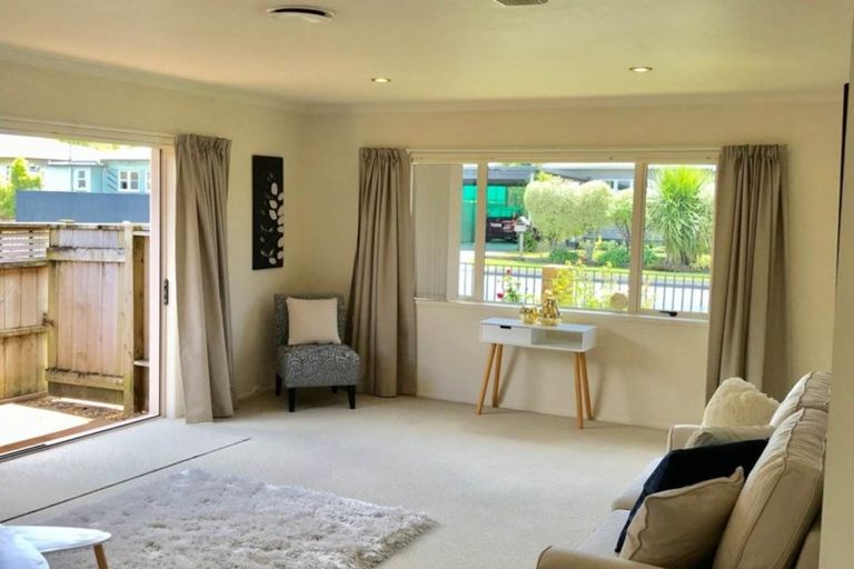 Photo of property in 1/1 Churchill Avenue, Manurewa, Auckland, 2102