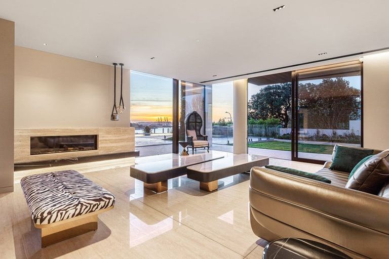 Photo of property in 92 Paritai Drive, Orakei, Auckland, 1071