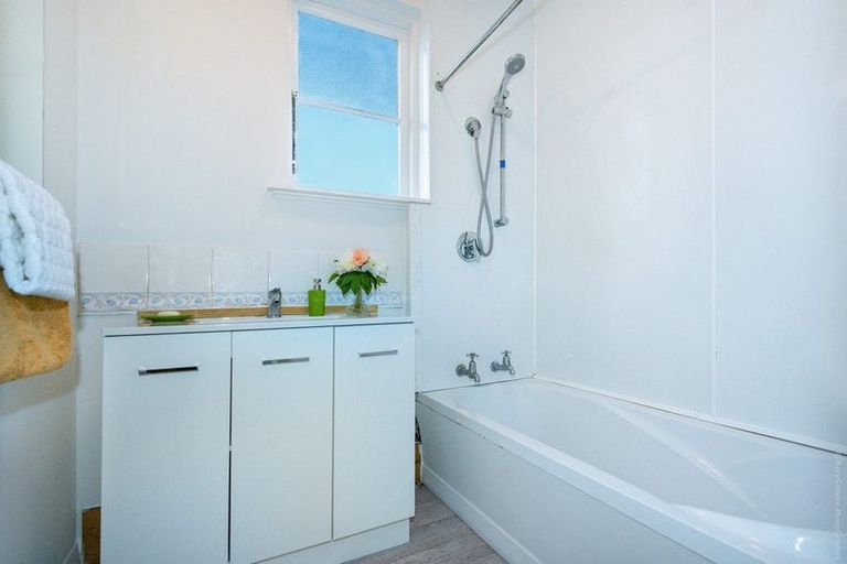 Photo of property in 3 Huia Street, Riccarton, Christchurch, 8041