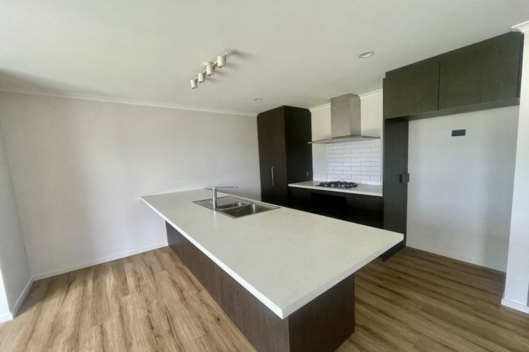 Photo of property in 10 Esher Lane, Richmond, 7020