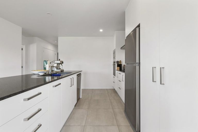 Photo of property in 10 Mahi Road, Helensville, 0800