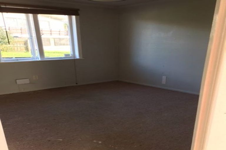 Photo of property in 62 Woodglen Road, Glen Eden, Auckland, 0602