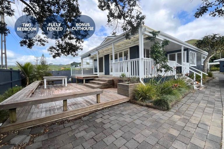 Photo of property in 1441 Clevedon Kawakawa Road, Kawakawa Bay, Papakura, 2585