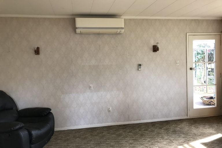 Photo of property in 77 Bartholomew Road, Levin, 5510