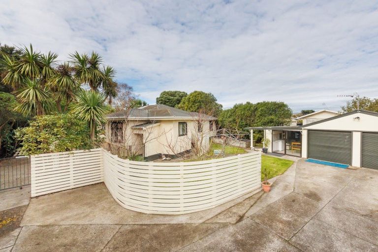 Photo of property in 15 Carter Crescent, Awapuni, Palmerston North, 4412