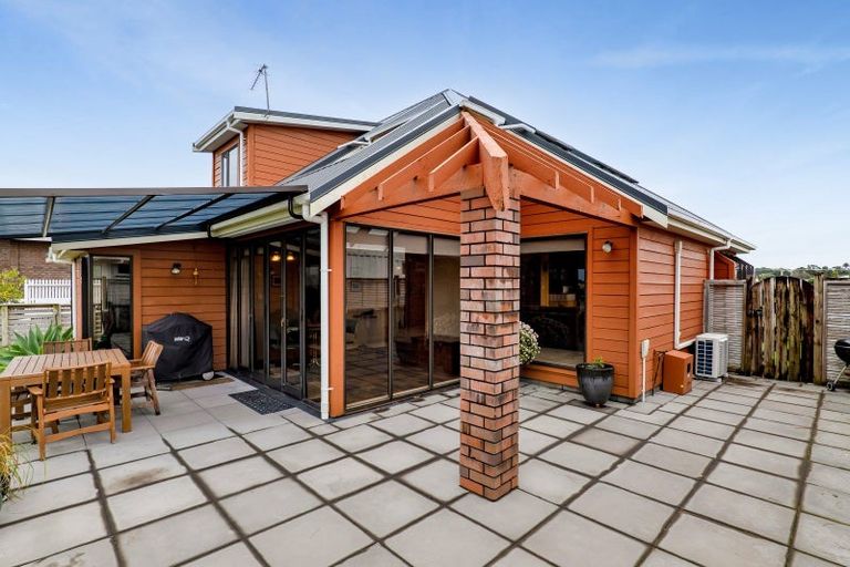 Photo of property in 52 Bayly Road, Blagdon, New Plymouth, 4310