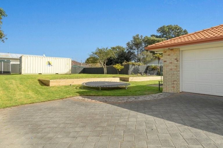 Photo of property in 92 Denny Hulme Drive, Mount Maunganui, 3116