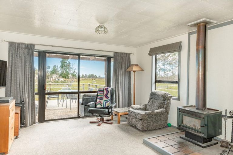 Photo of property in 393 Fairdown Road, Westport, 7891