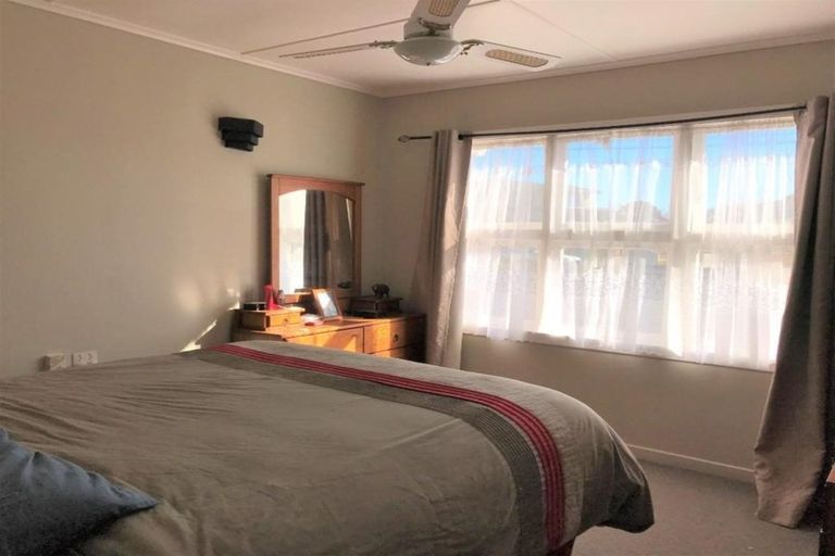 Photo of property in 519 Mangorei Road, Highlands Park, New Plymouth, 4312