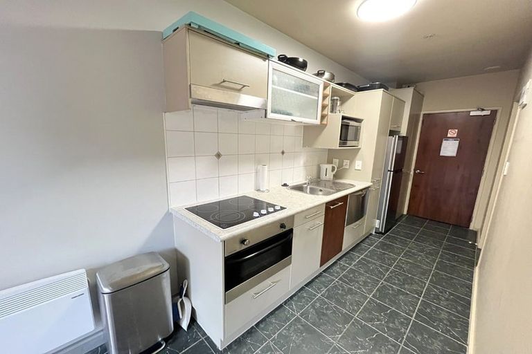 Photo of property in Atrium Apartments, 2c/154 The Terrace, Wellington Central, Wellington, 6011
