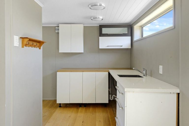 Photo of property in 122 Dyers Pass Road, Cashmere, Christchurch, 8022