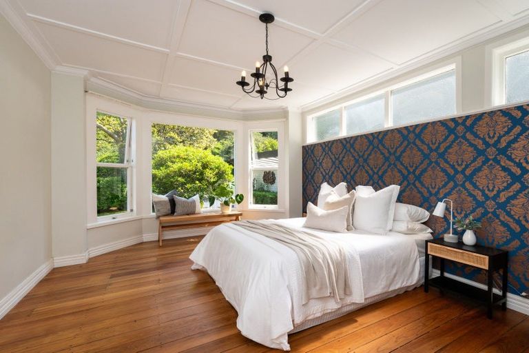 Photo of property in 55 Milton Road, Bluff Hill, Napier, 4110