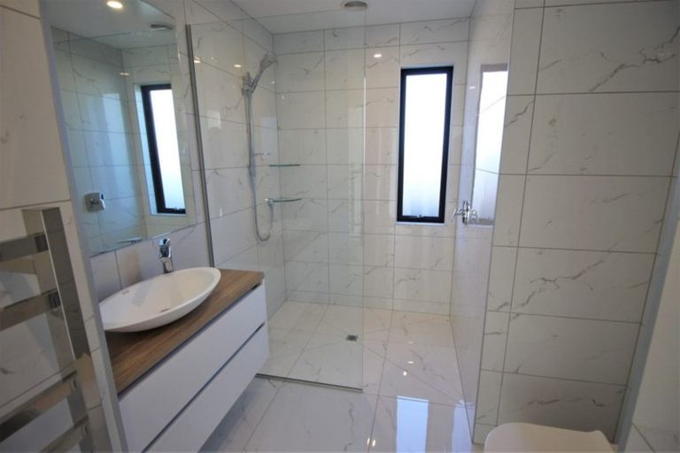 Photo of property in 28 Naylor Street, Hamilton East, Hamilton, 3216