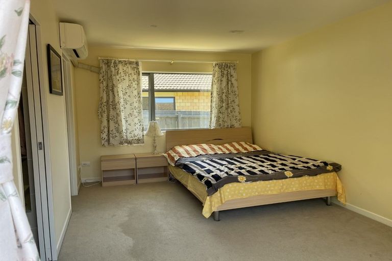 Photo of property in 19 Barnsley Place, Henderson, Auckland, 0612