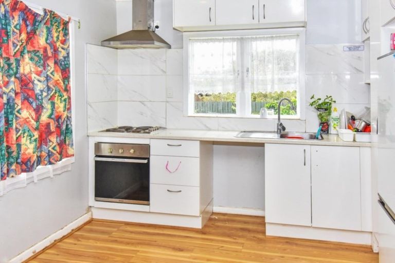 Photo of property in 1/52 Takanini Road, Takanini, 2112