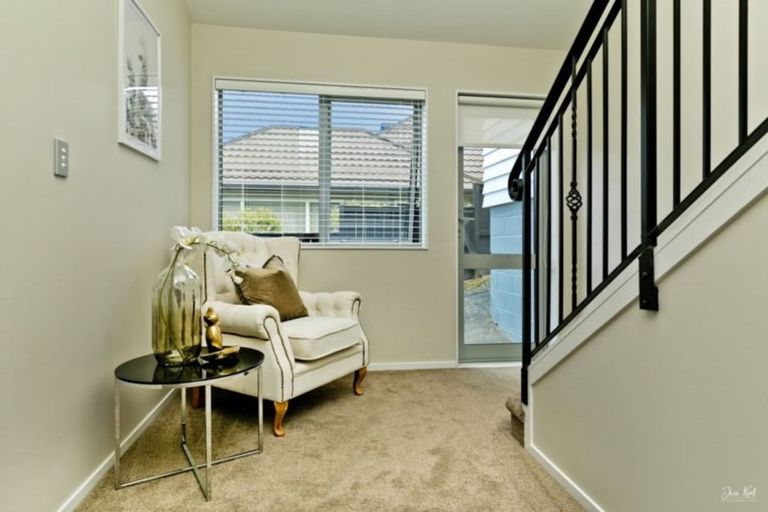 Photo of property in 18 Virginia Street, Henderson, Auckland, 0612