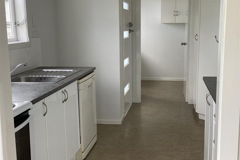 Photo of property in 1/21 Lancaster Road, Beach Haven, Auckland, 0626