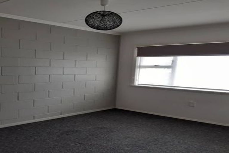 Photo of property in 3/6 Russell Street, Feilding, 4702