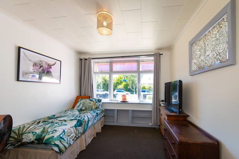 Photo of property in 63 Ferry Road, Clive, 4102