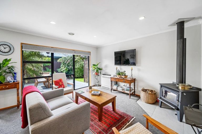 Photo of property in 18 Vanderbilt Place, Halswell, Christchurch, 8025