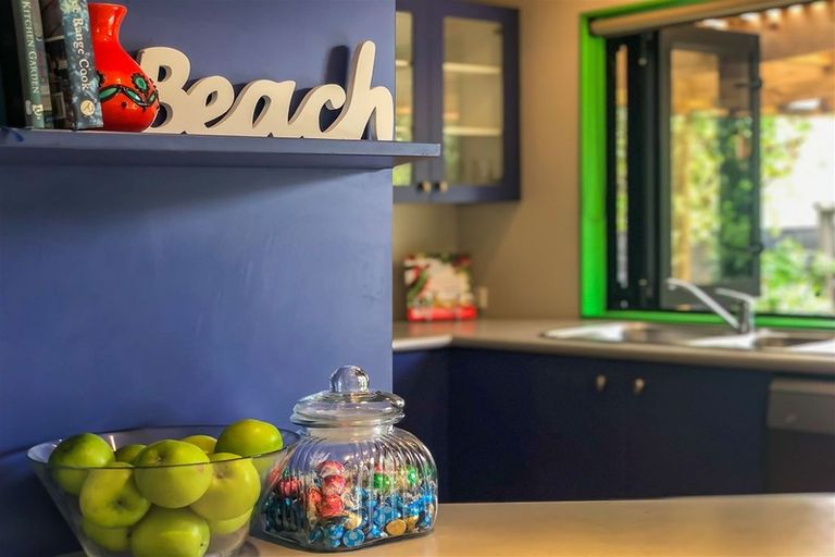 Photo of property in 26 Eruini Street, Waikanae Beach, Waikanae, 5036