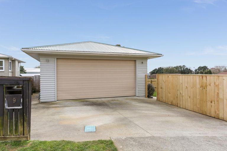 Photo of property in 9 Lawrie Avenue, Pukekohe, 2120