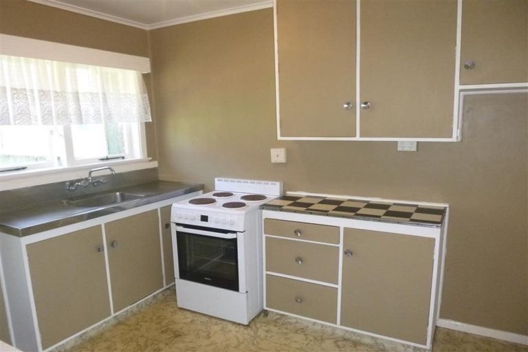 Photo of property in Rosalie Flats, 4/1034 Fergusson Drive, Clouston Park, Upper Hutt, 5018