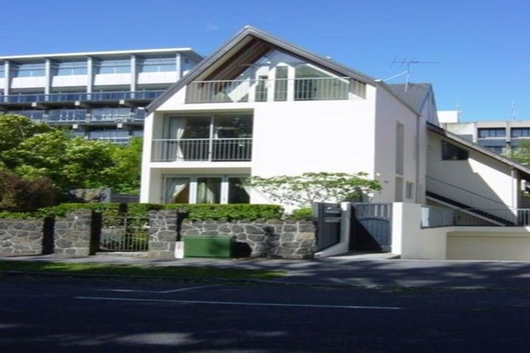 Photo of property in 6/32 Cranmer Square, Christchurch Central, Christchurch, 8013