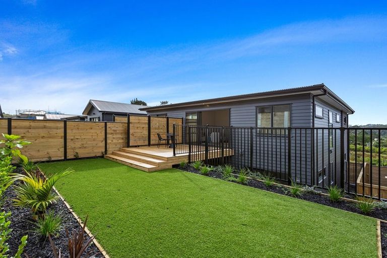 Photo of property in 25 Barrel Crescent, Swanson, Auckland, 0614