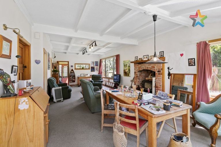 Photo of property in 22 Miro Street, Eastbourne, Lower Hutt, 5013