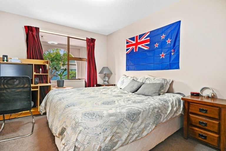Photo of property in 152 Sawyers Arms Road, Northcote, Christchurch, 8052