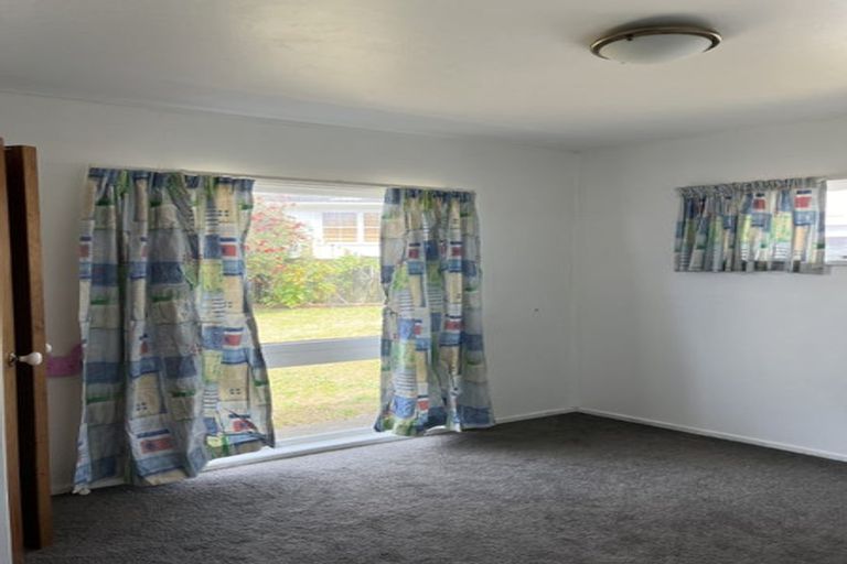 Photo of property in 41 Cascades Road, Pakuranga Heights, Auckland, 2010