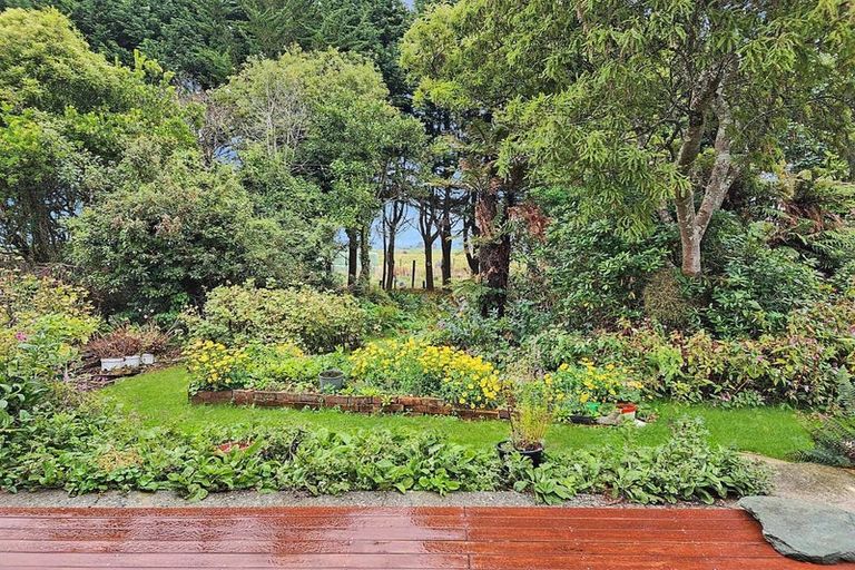 Photo of property in 395 Falls Creek Road, Orepuki, Riverton, 9881