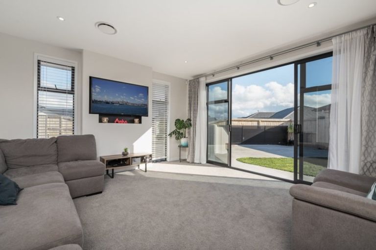 Photo of property in 51 Kahuparere Crescent, Pyes Pa, Tauranga, 3112