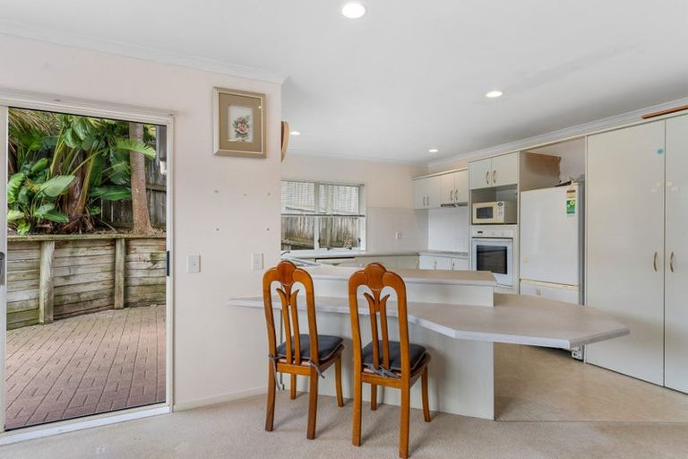 Photo of property in 19 Belgate Place, Somerville, Auckland, 2014