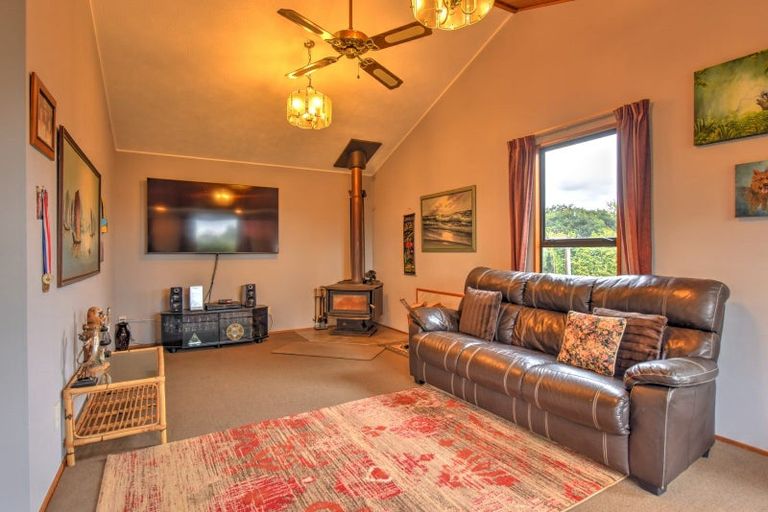 Photo of property in 70 Hunter Street, Edendale, 9825