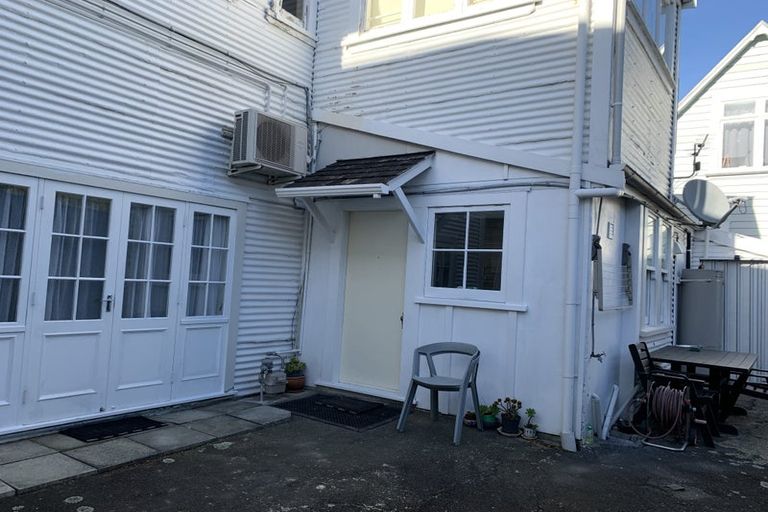 Photo of property in 208 The Terrace, Wellington Central, Wellington, 6011