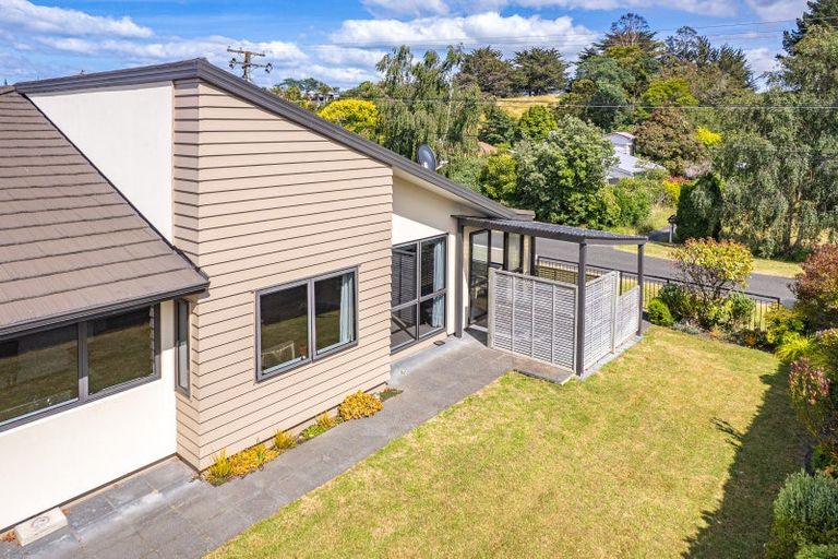 Photo of property in Caversham Park, 2/29 Caversham Road, Westmere, Whanganui, 4501
