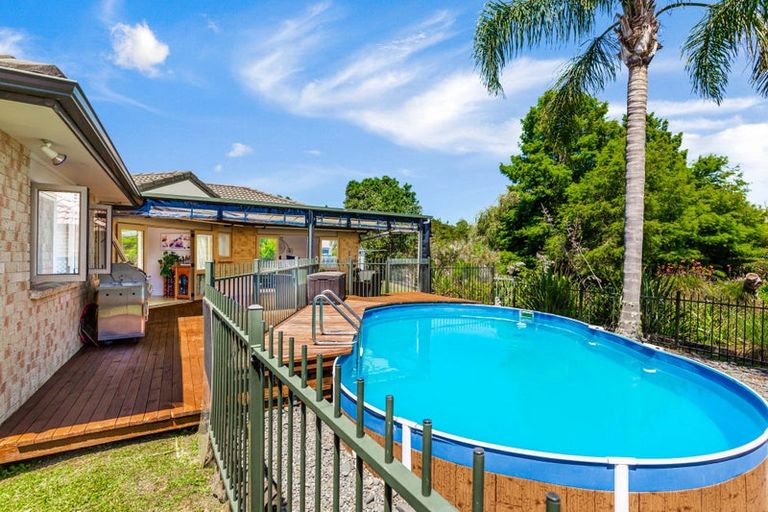 Photo of property in 14 Semillon Avenue, Henderson, Auckland, 0612
