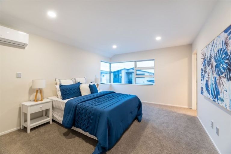 Photo of property in 12 Habitat Place, Hobsonville, Auckland, 0616