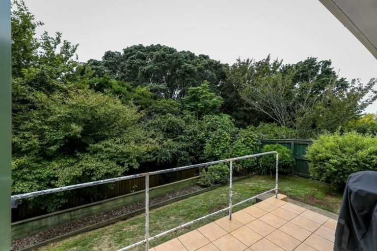 Photo of property in 17 Maratahu Street, Westown, New Plymouth, 4310