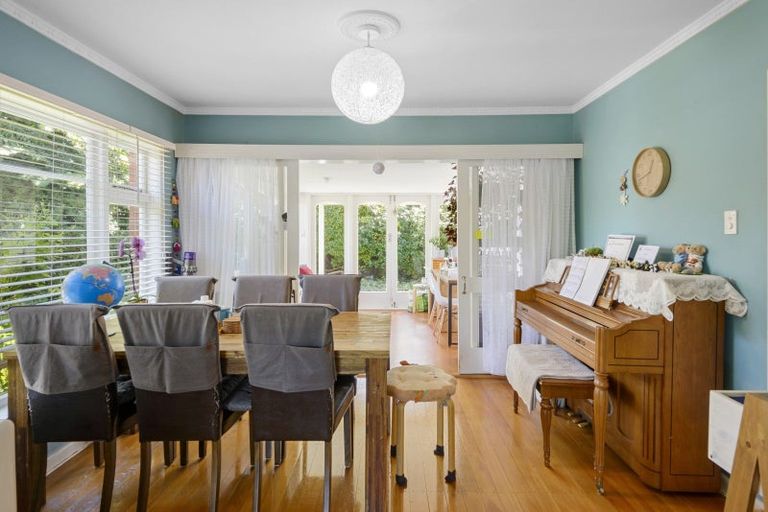 Photo of property in 10 Verran Place, Fendalton, Christchurch, 8052