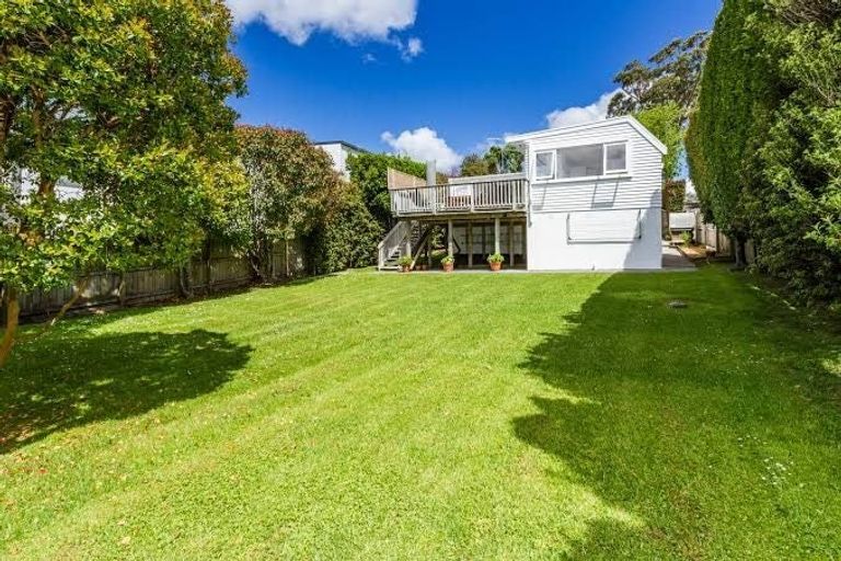 Photo of property in 63 Knights Road, Rothesay Bay, Auckland, 0630