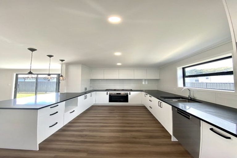 Photo of property in 29 Cynisca Crescent, Wallaceville, Upper Hutt, 5018